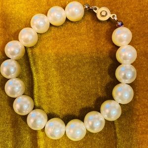 Fine costume jewelry! 👑